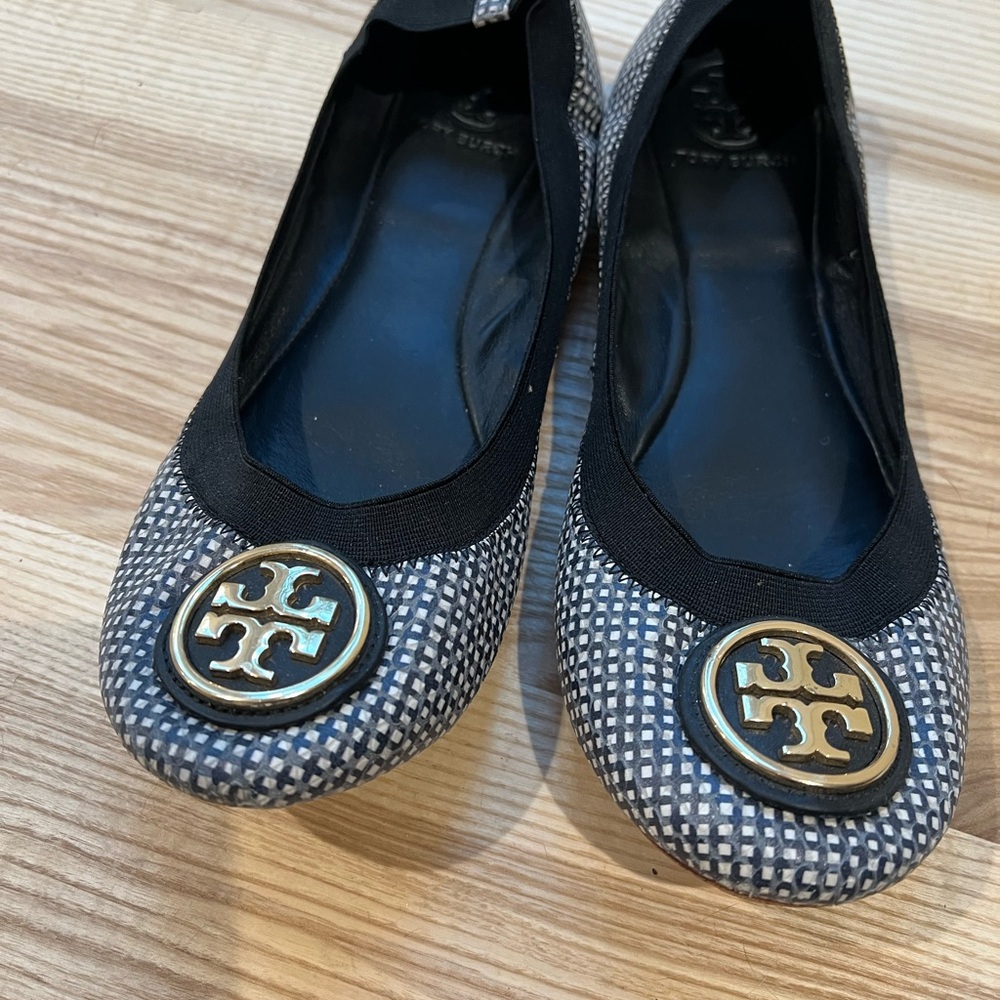 Tory Burch Black and Gray Ballet Flats with Gold Medallion shoes 8.5
